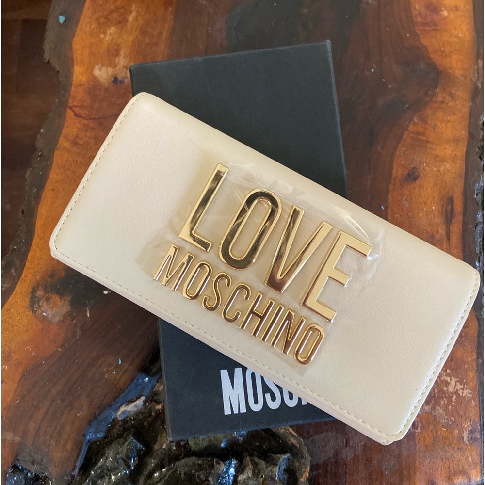 Love Moschino woman’s wallet